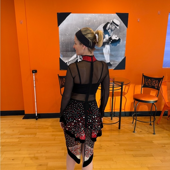 Elegant Black‎ and Red Women's Skirt - Picture 5 of 5